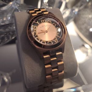 35m Marc Jacobs See-Thru Dial Gold Tone Watch in excellent condition